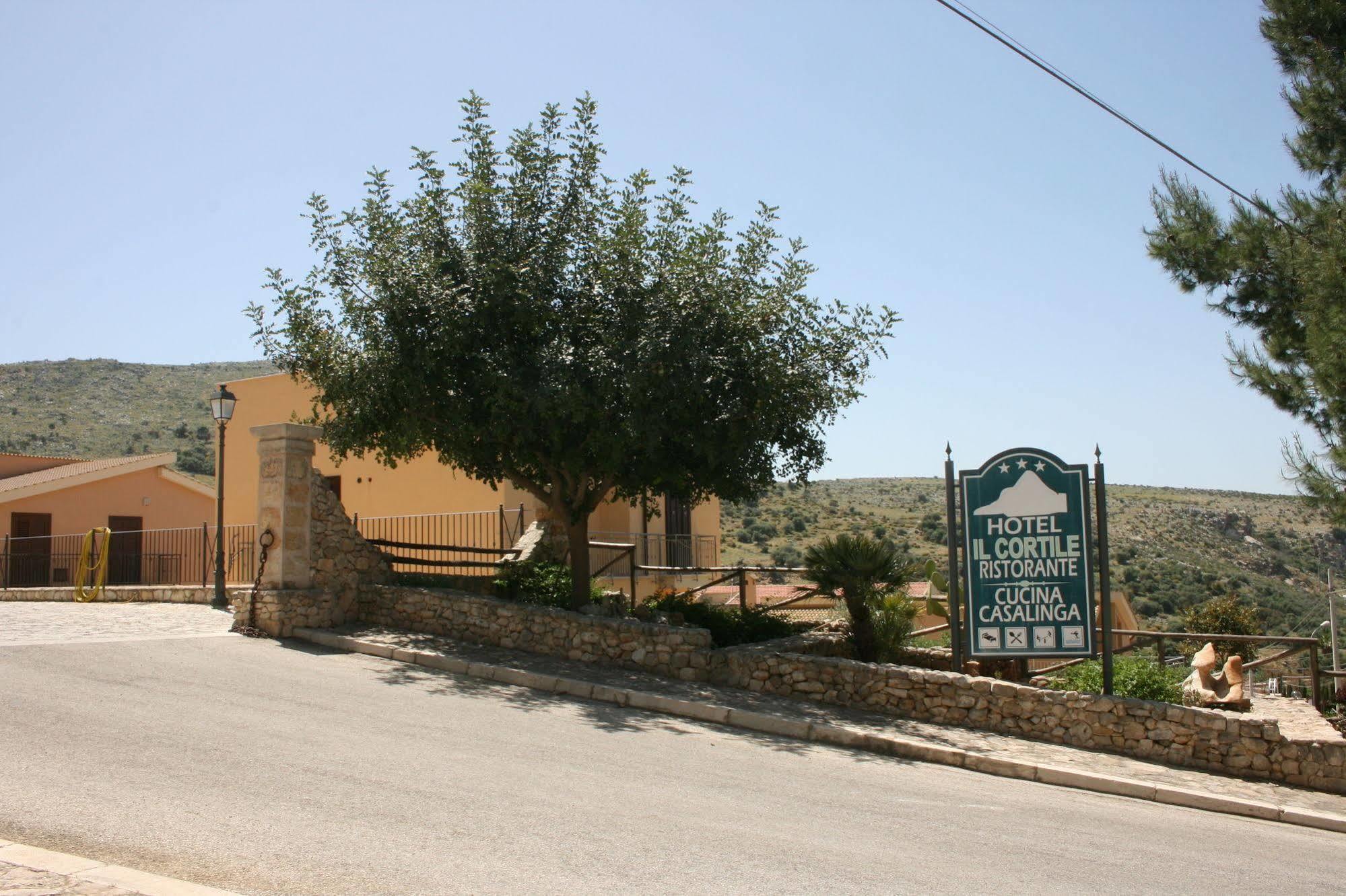 Il Cortile 3* Custonaci